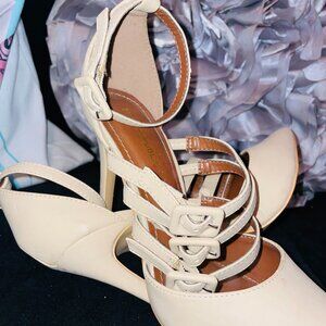 SHOE REPUBLIC LA STRAPPY HEELS